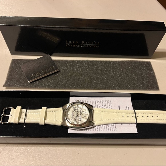 Joan Rivers classic collection leather band watch brand new inbox never used - Picture 2 of 7